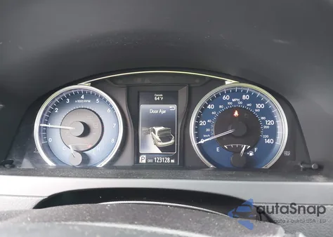 2016 Toyota Camry Xle z USA, uszkodzony, nr VIN 4T4BF1FK5GR540843